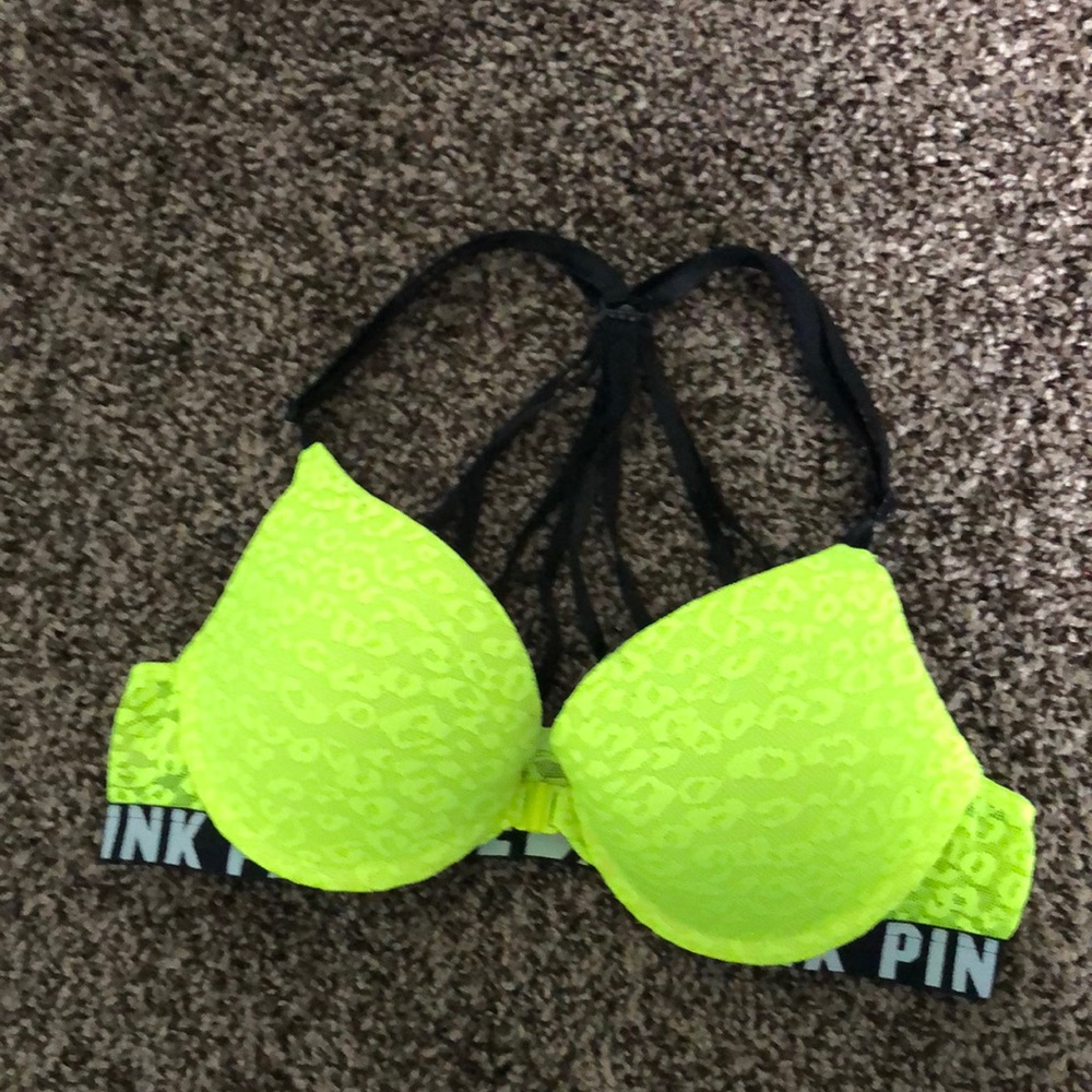 PINK VICTORIA SECRET BRA